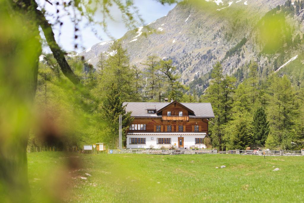 Gasthaus Spinas Bever Εξωτερικό φωτογραφία