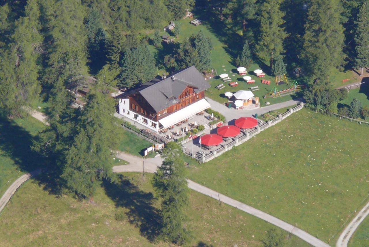 Gasthaus Spinas Bever Εξωτερικό φωτογραφία